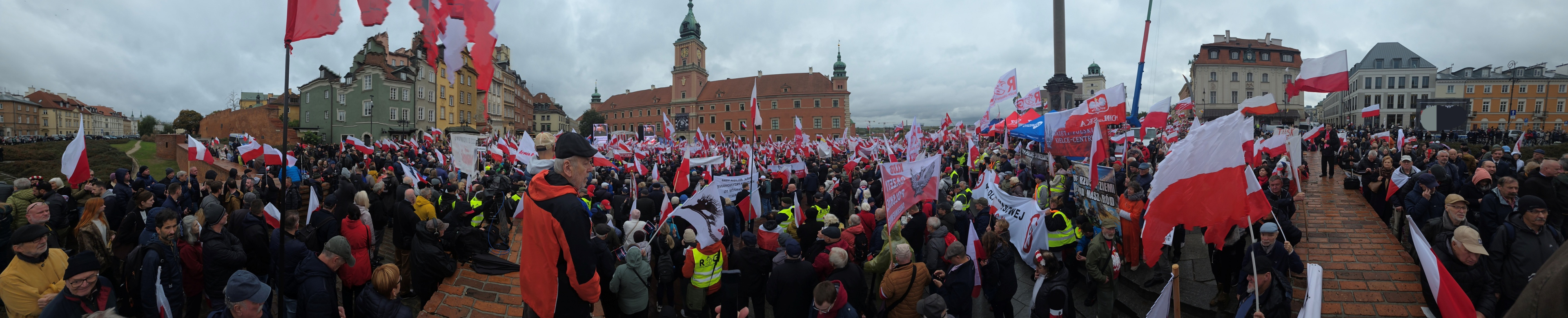 Manifestacja  "W obronie Polski. "STOP nielegalnej migracji! NIE dla umowy z Mercosur!" - zdjecie 1
