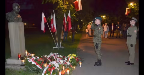 Embedded thumbnail for Znicze Pamięci w godzinę śmierci rtm. Witolda Pileckiego -  Kraków, Park Jordana, 25 maja 2026 r.